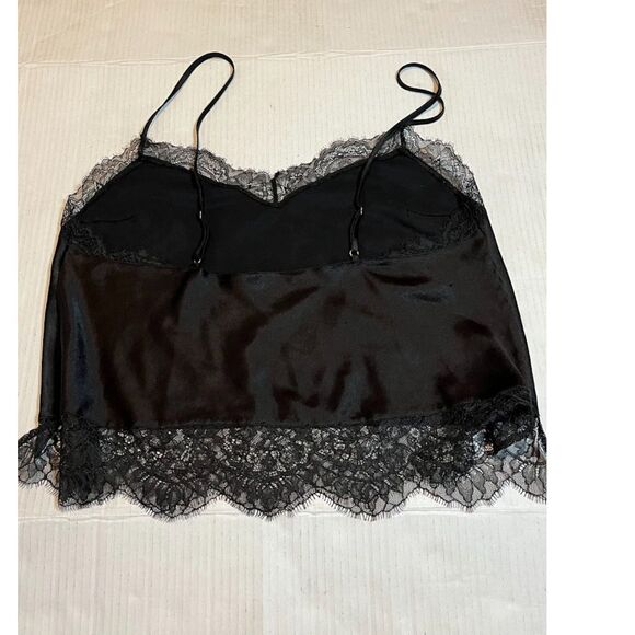 Victoria’s Secret Camisole M Black Lace Trim Crop Top Sexy Flirty Lingerie Cami - Picture 1 of 3